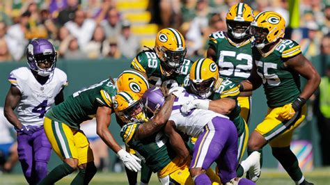 Green Bay Packers vs Minnesota Vikings Week 4 NFL game photos