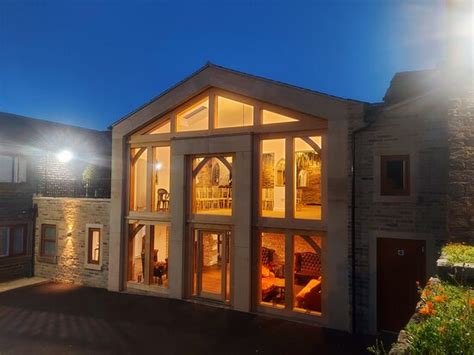 GRAINS BAR HOTEL (Oldham, Greater Manchester) - Hotel Reviews, Photos ...