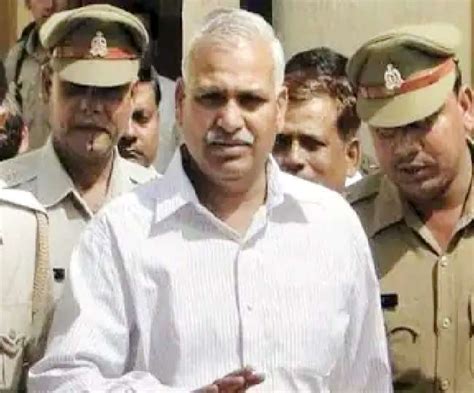 यूपी स्मारक घोटाला : पूर्व मंत्री बाबू सिंह कुशवाहा दोबारा भी पूछताछ के ...