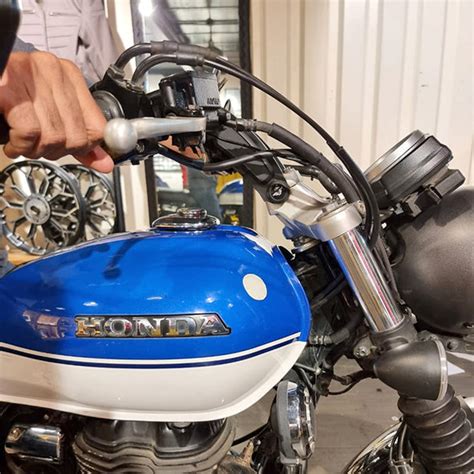 Vardenchi – Bob Cat Handle Honda Highness