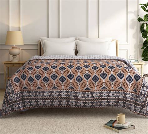 Buy India Circus by Krsnaa Mehta Paradise Lounge Quilted Bed Cover Set ...