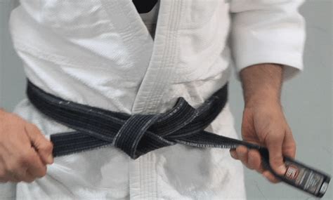 The Best Way to Tie Your Belt - Grapplearts