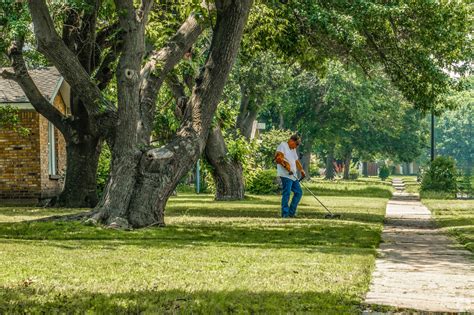 About Holiday Park | Schools, Demographics, Things to Do - Homes.com