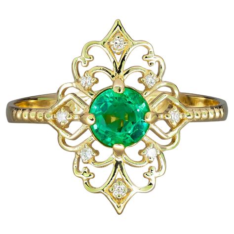14 K Gold Ring with Emerald and Diamonds For Sale at 1stDibs