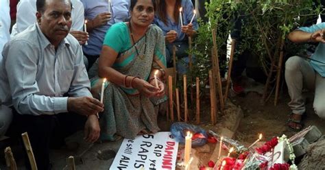 Nirbhaya gangrape case: Curative pleas of two convicts dismissed by ...