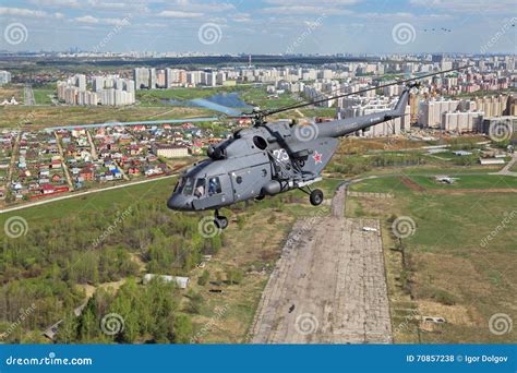 Der Hubschrauber Mi-8 redaktionelles stockfoto. Bild von hubschrauber ...