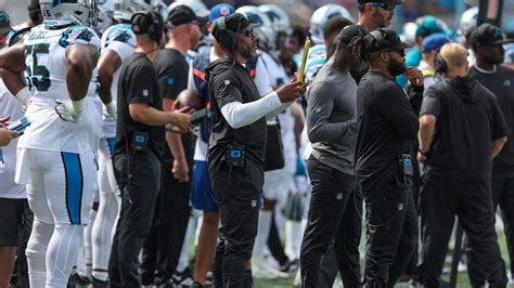 Carolina Panthers coach DeAngelo Hall guiding young players | Charlotte ...