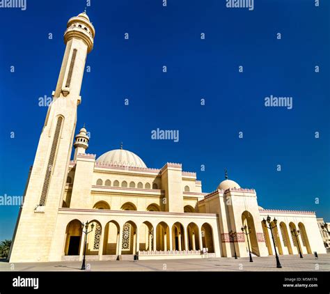 Al Fateh Grand Mosque in Manama, the capital of Bahrain Stock Photo - Alamy