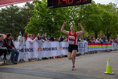 National Guard athletes finish strong at Lincoln Marathon > Nebraska National Guard > News ...
