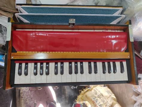 Wooden Harmonium - 5 Stopper Harmonium Manufacturer from Meerut