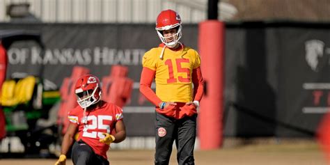 Mahomes' father arrested on DWI suspicion in Texas as Chiefs prepare to ...