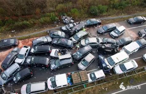 湖南长沙境内许广高速发生多车相撞，造成16死66伤_腾讯新闻