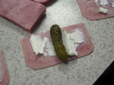 6. Deli Rollup: Top 2 slices of low-sodium deli meat (turkey, chicken ...