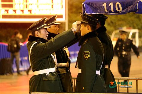 武警广州指挥学院春运执勤的“凌晨黄金哨”