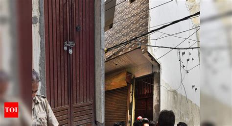 Burari Suicide Case: Cops plan to go for psychological autopsy to clear ...