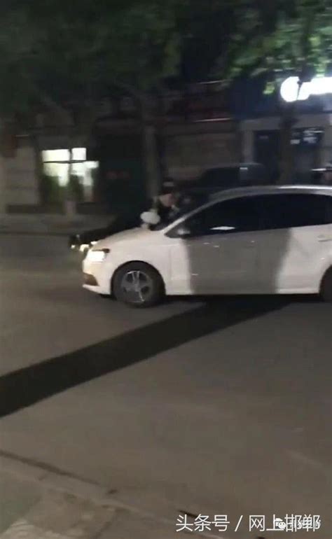 邯郸永年司机拒检酒驾 开车顶撞交警逃逸 警方：正在抓捕 - 每日头条