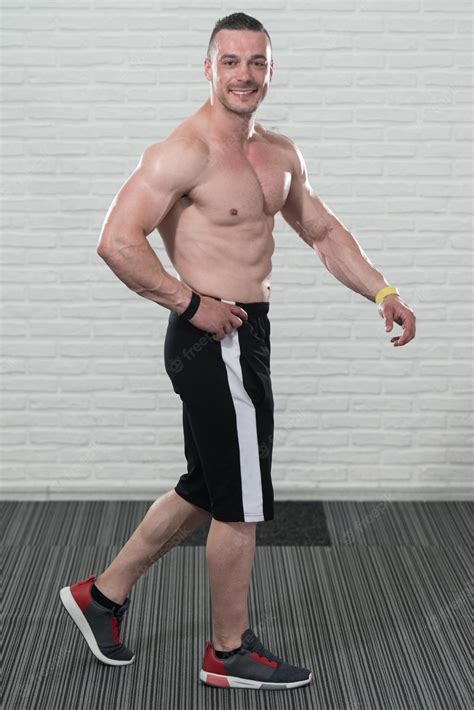 Bodybuilding Flexing 的图像结果