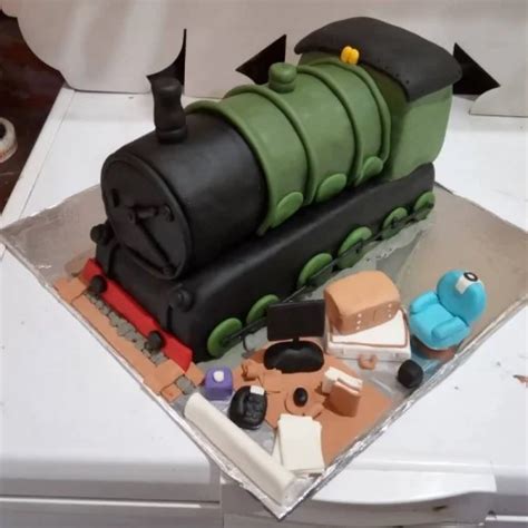 Buy Steam Engine Train Fondant Cake Online in Delhi NCR : Fondant Cake ...