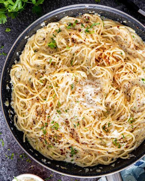 Creamy Garlic Butter Spaghetti - Craving Home Cooked