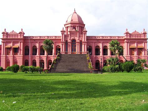 11 Amazing Royal Palaces Across The World You Have To Visit! | Bangladesh travel, Tours, Palace