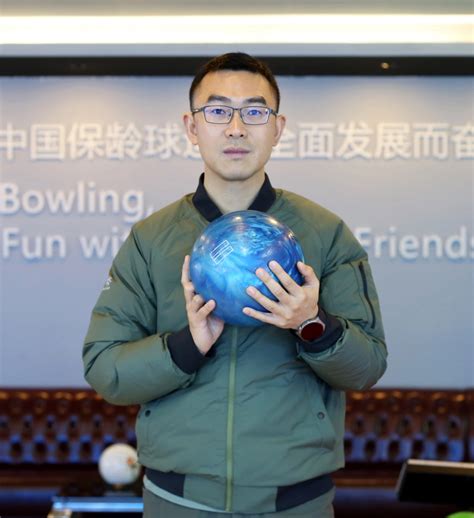 How to Play Ten Pin Bowling - Expert Tips | Flying