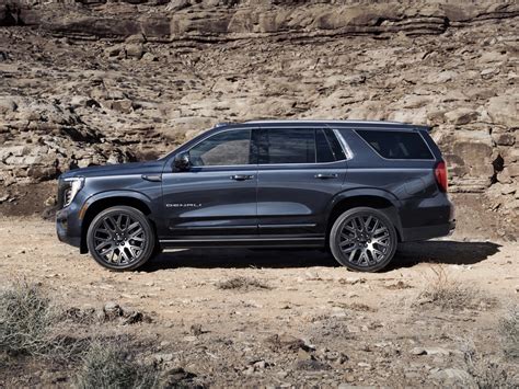 2025 GMC Yukon Denali Ultimate – Press Photos – Exterior 009 – side ...