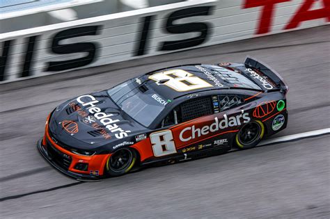 Kyle Busch will have a new crew chief starting this weekend - Racing News