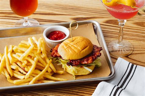 These restaurants and bars around TD Garden are currently open