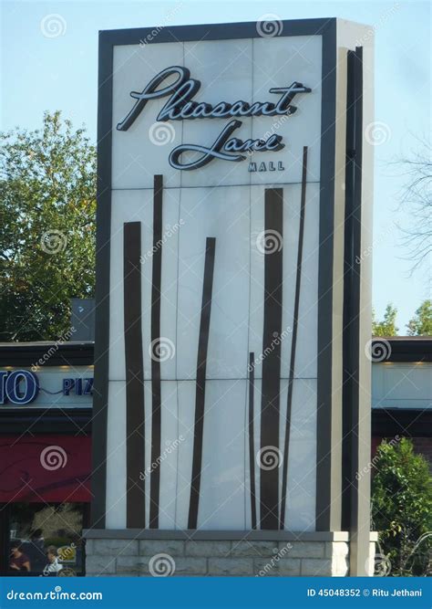 Pheasant Lane Mall in Nashua, New Hampshire Editorial Photography ...