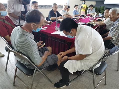 北京朝阳南磨房社区医院便民进行时：做理疗下班来，打疫苗提前约 | 北晚新视觉