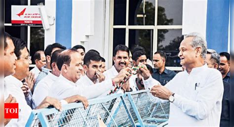 Enforcement Directorate: ED transporting money to distribute in ...