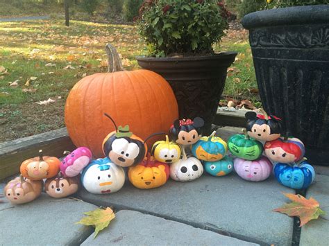 Disney pumpkins | Disney pumpkin, Halloween pumpkins painted, Disney ...