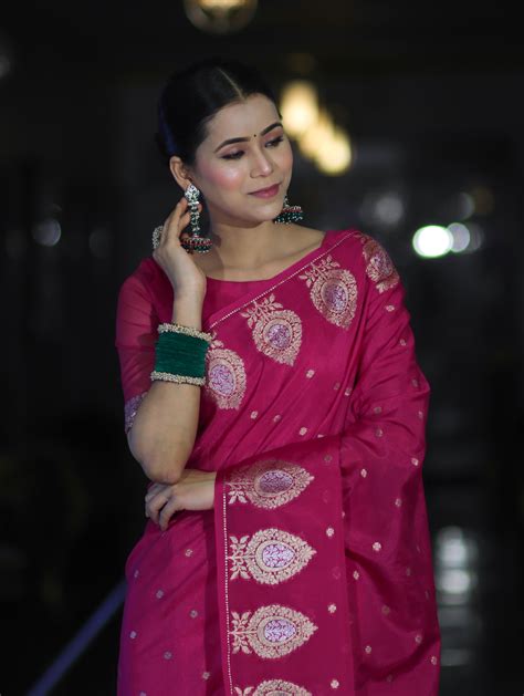 Banarasee Handloom Semi Silk Saree With Sona Rupa Zari Buti Design & B