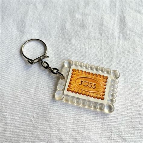 French 1960's "Biscuit(Clear)" Key Chain | CARBOOTS