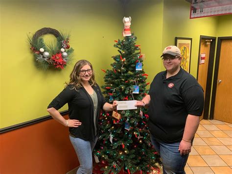 Local Businesses Give Thanks, Give Back – UNITED WAY