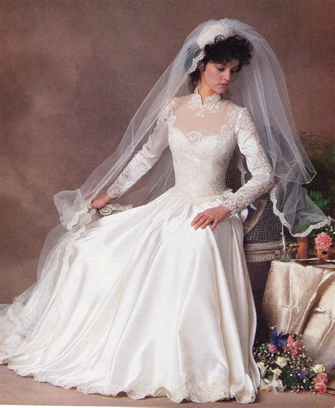 Pin on Vintage Brides | Wedding dresses vintage, Classic wedding dress ...
