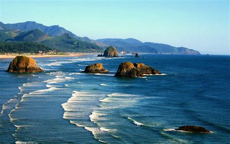 Seaside, Oregon | Seaside oregon, Usa places to visit, Cannon beach oregon