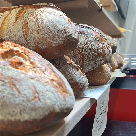 The BakeHouse - Fairfield, Iowa - Tune into our Vibe!