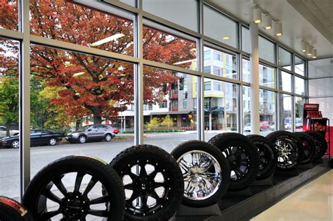 Les Schwab Seattle - Magellan Architects