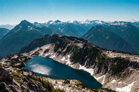 Hiking Hidden Lake Lookout & Peaks in North Cascades National Park ...