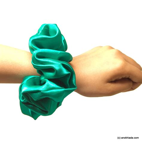 Veronese Green Scrunchie (23-06 Scrunchie) – Anokhiada.com