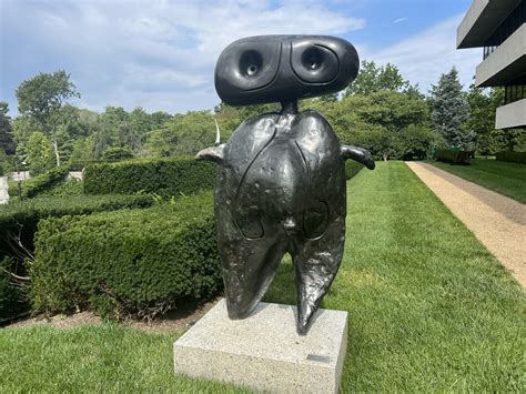 Donald M Kendall Sculpture Gardens at PepsiCo in Purchase, New York ...