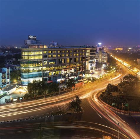 SUNDAY HOTEL BY CHECKIN JAIPUR | 5⋆ Hotel Near MGF Metropolitan Mall