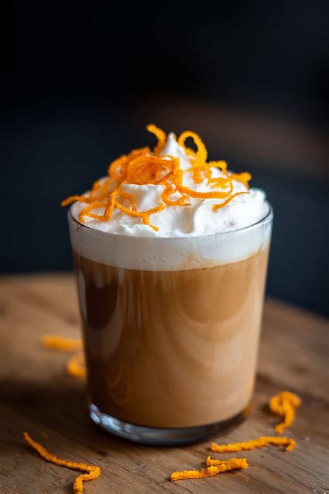 15 Delicious Christmas Coffee Drink Recipes - HowdyKitchen
