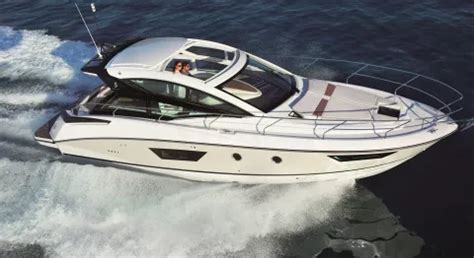 Motorboat Gran Turismo 40 - Powerboat Beneteau