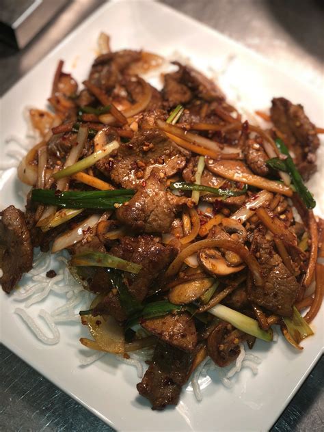 Rolling Wok Asian Cuisine & Pho - Restaurant, Thai Food