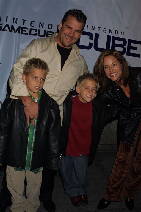Cole And Dylan Sprouse Real Parents Cole Sprouse And Dylan Sprouse