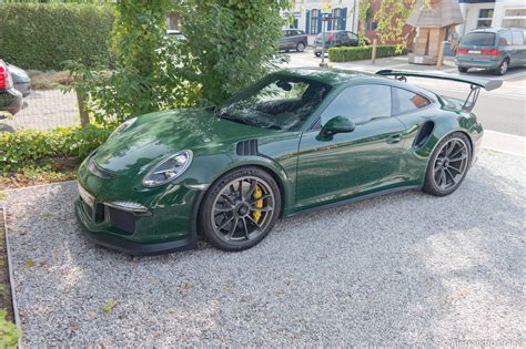 British Racing Green - Porsche 911 GT3 RS (991.1) | carpaints.co