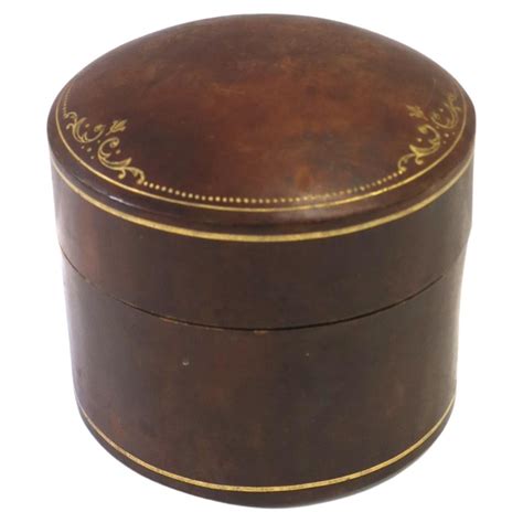 Italian Leather Jewelry Box with Scalloped Design For Sale at 1stDibs ...