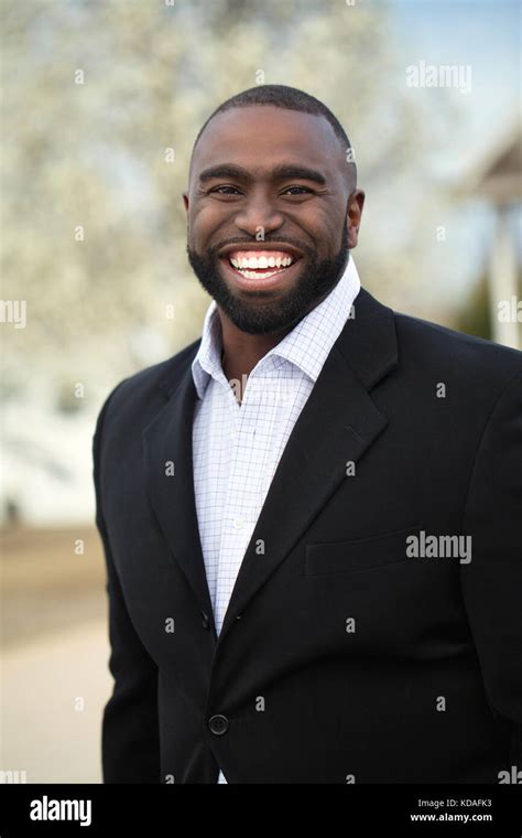 Image of African American Business Man 的图像结果